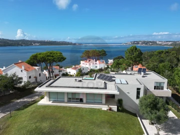 Moradia T5 para Venda em Nadadouro
