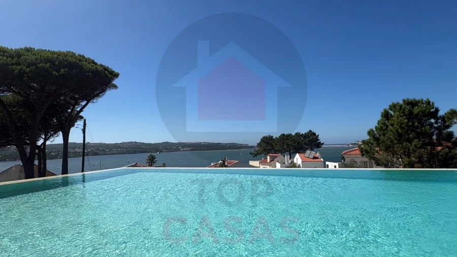 Moradia T5 para Venda em Nadadouro