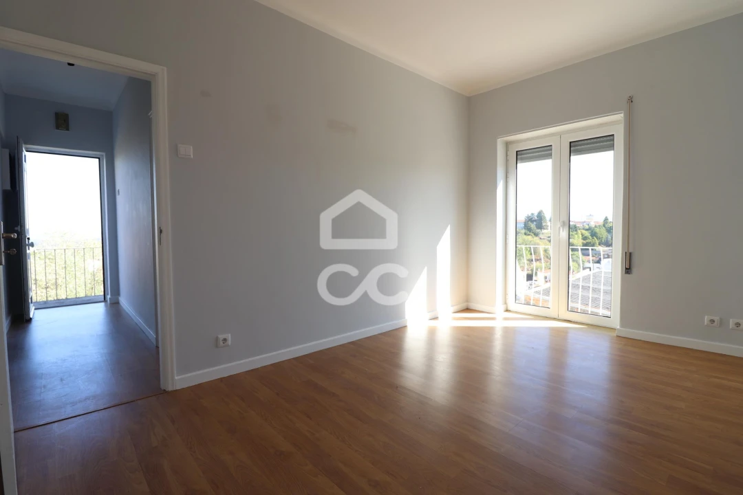 Apartamento T2 para Arrendamento em Santa Clara e Castelo Viegas Foto 10