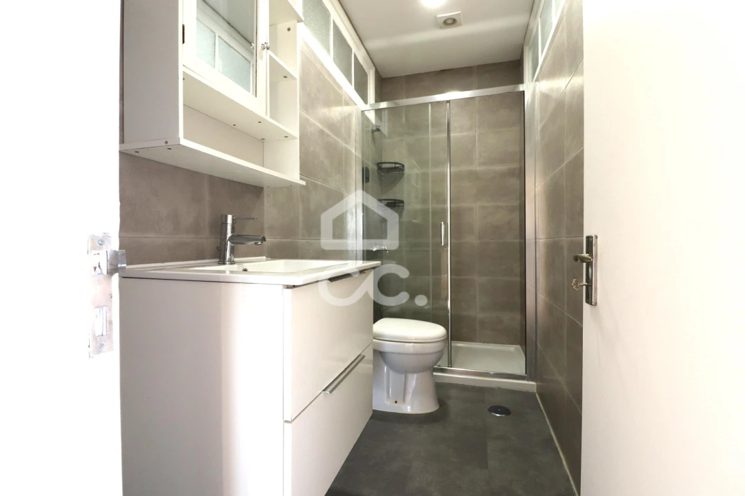 Apartamento T2 para Arrendamento em Santa Clara e Castelo Viegas Foto 12