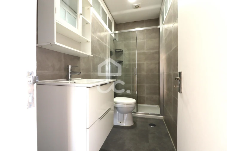 Apartamento T2 para Arrendamento em Santa Clara e Castelo Viegas Foto 12