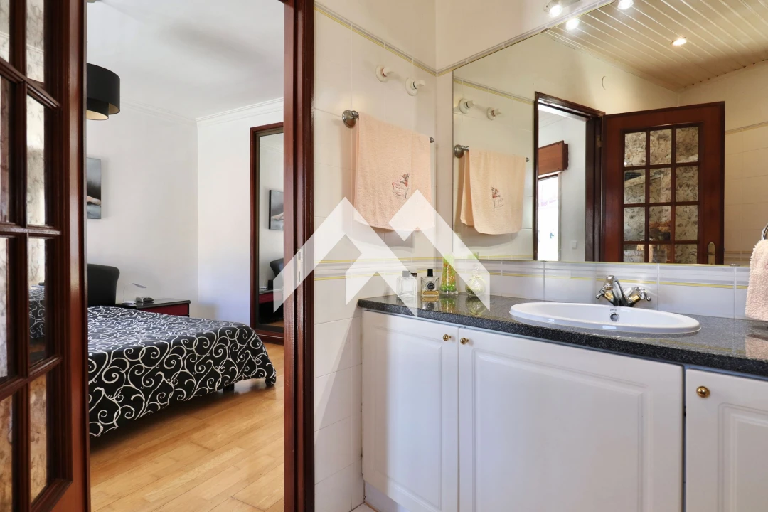 Apartamento T3 para Venda em Massamá e Monte Abraão Foto 10