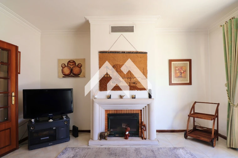 Apartamento T3 para Venda em Massamá e Monte Abraão Foto 4