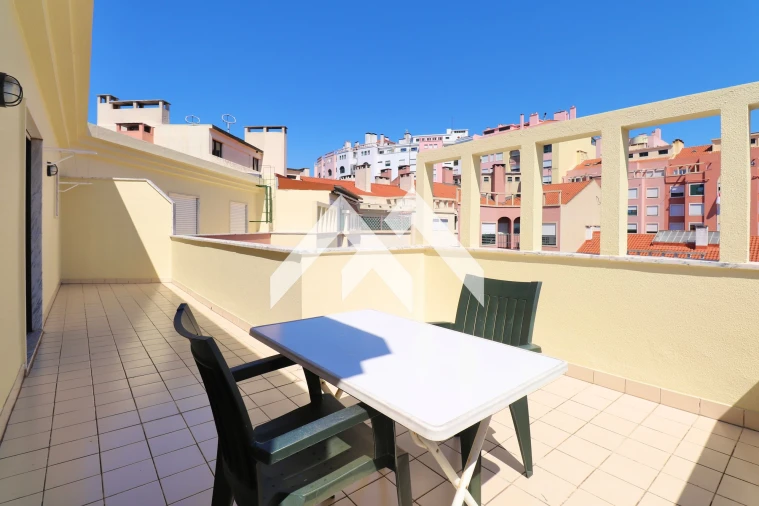 Apartamento T3 para Venda em Massamá e Monte Abraão Foto 17