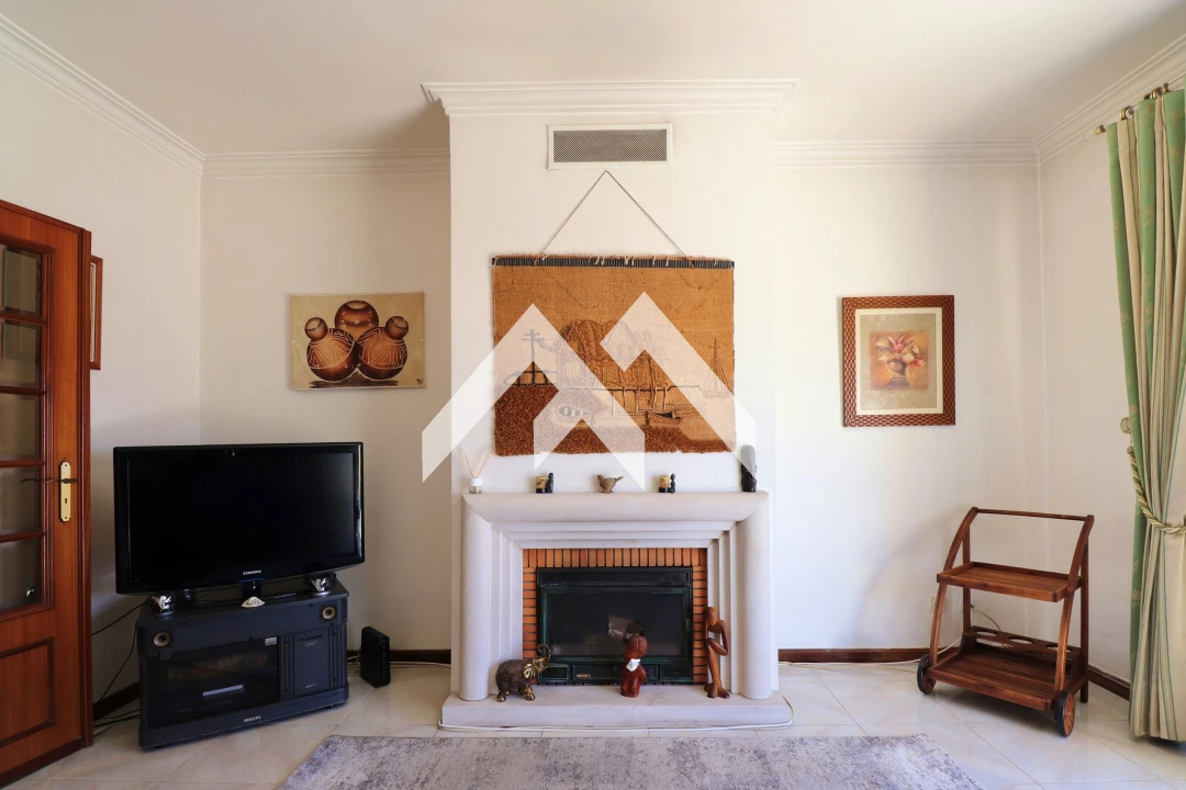 Apartamento T3 para Venda em Massamá e Monte Abraão Foto 4