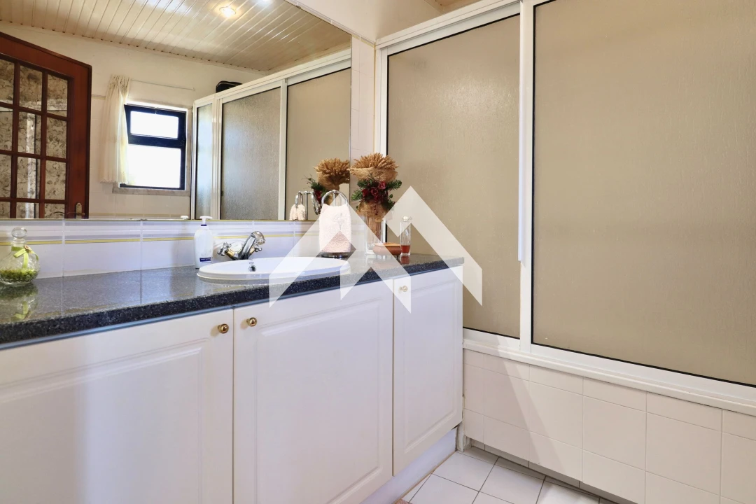 Apartamento T3 para Venda em Massamá e Monte Abraão Foto 11