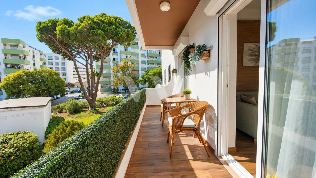 Apartamento T2 para Venda em Quarteira Foto 2
