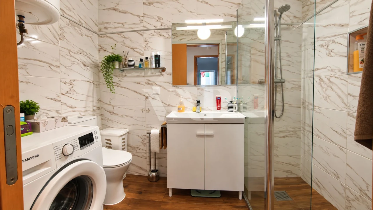 Apartamento T2 para Venda em Quarteira Foto 9