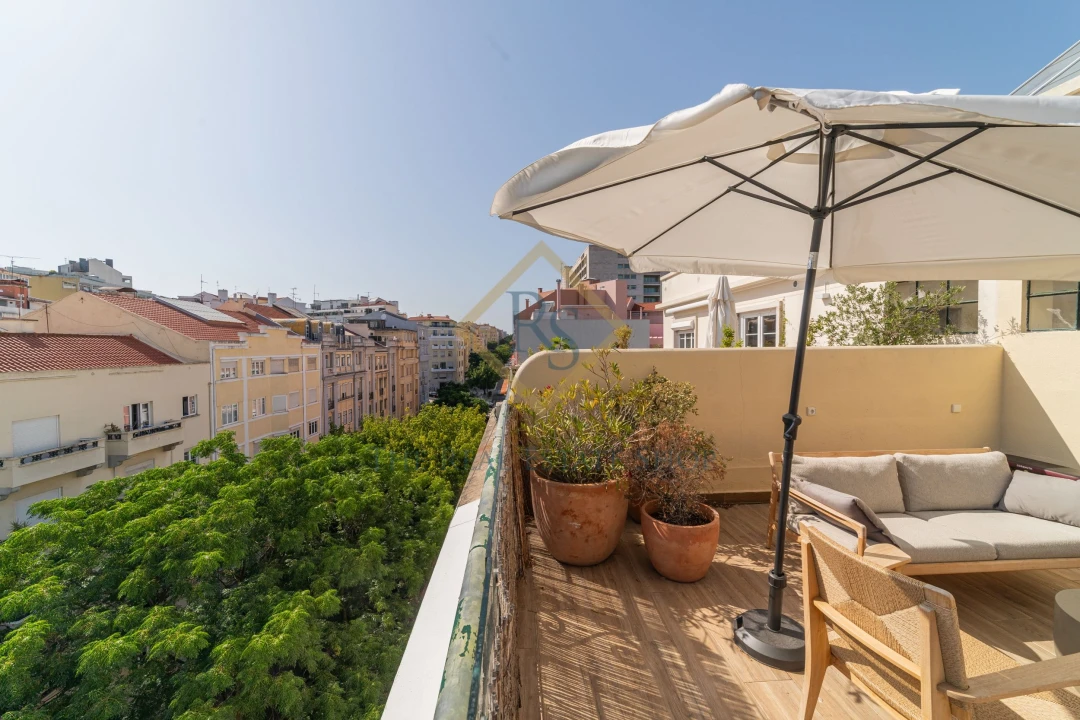 Apartamento T3 para Venda em Santo António Foto 19