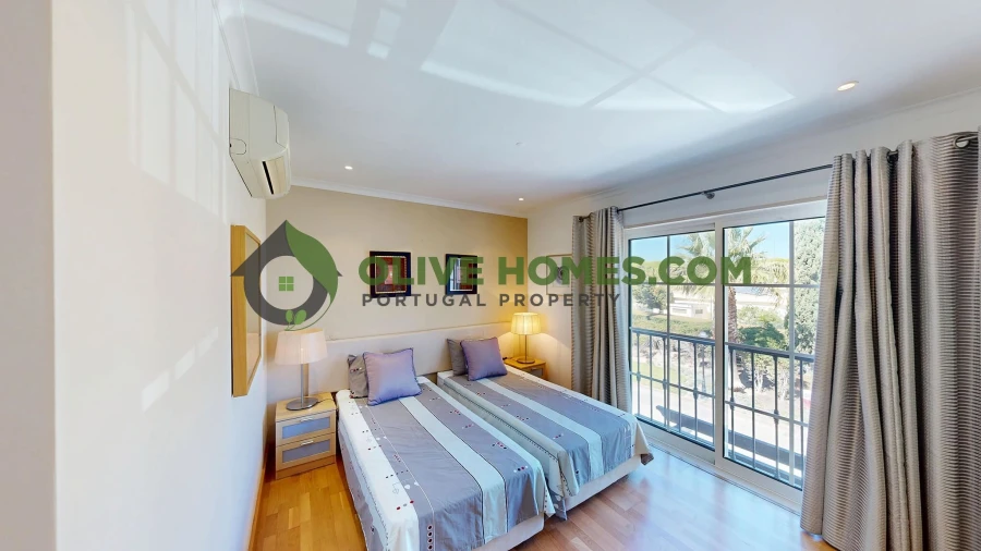 Apartamento T2 para Venda em Quarteira Foto 4