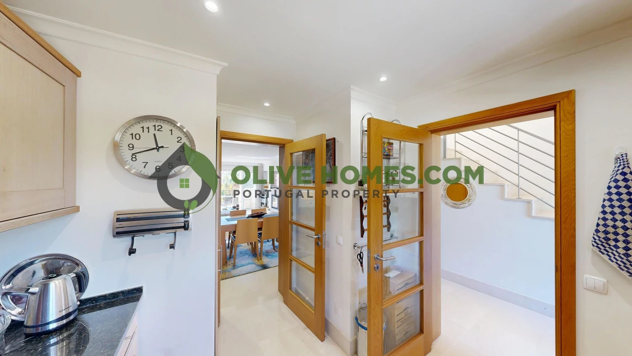Apartamento T2 para Venda em Quarteira Foto 12