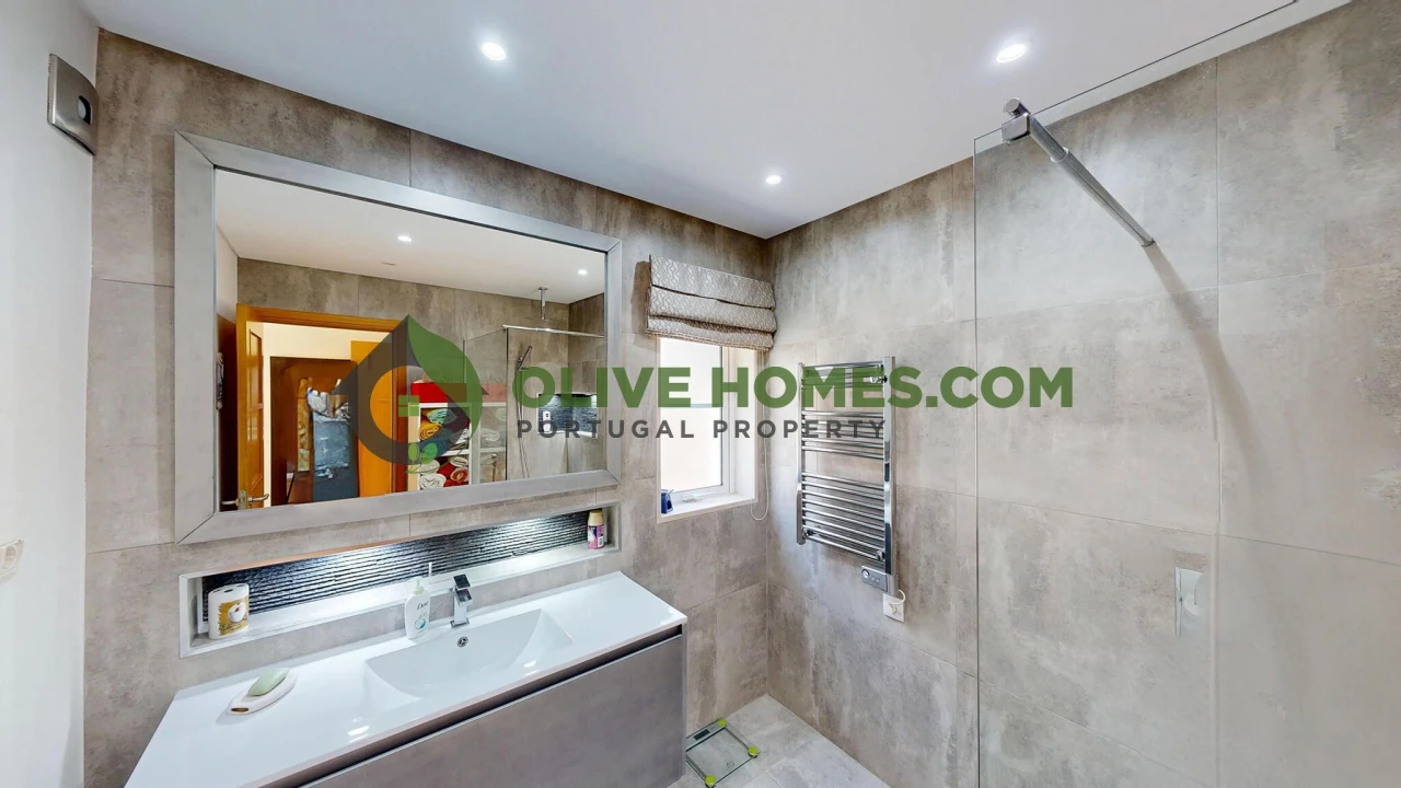 Apartamento T2 para Venda em Quarteira Foto 16