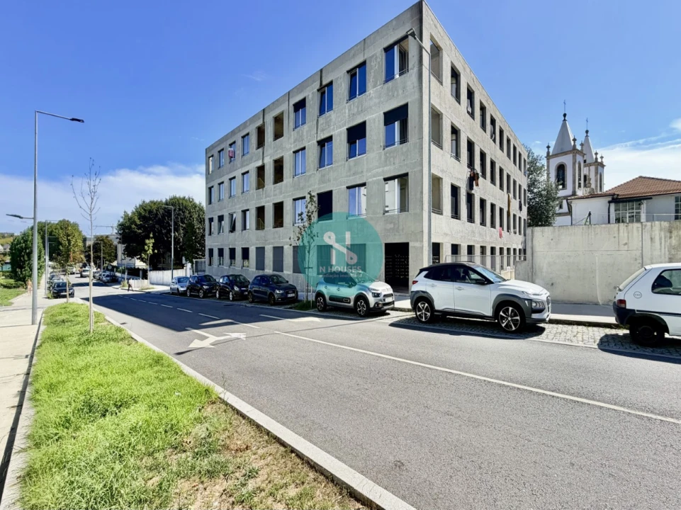 Apartamento T2 para Venda em Paranhos Foto 1