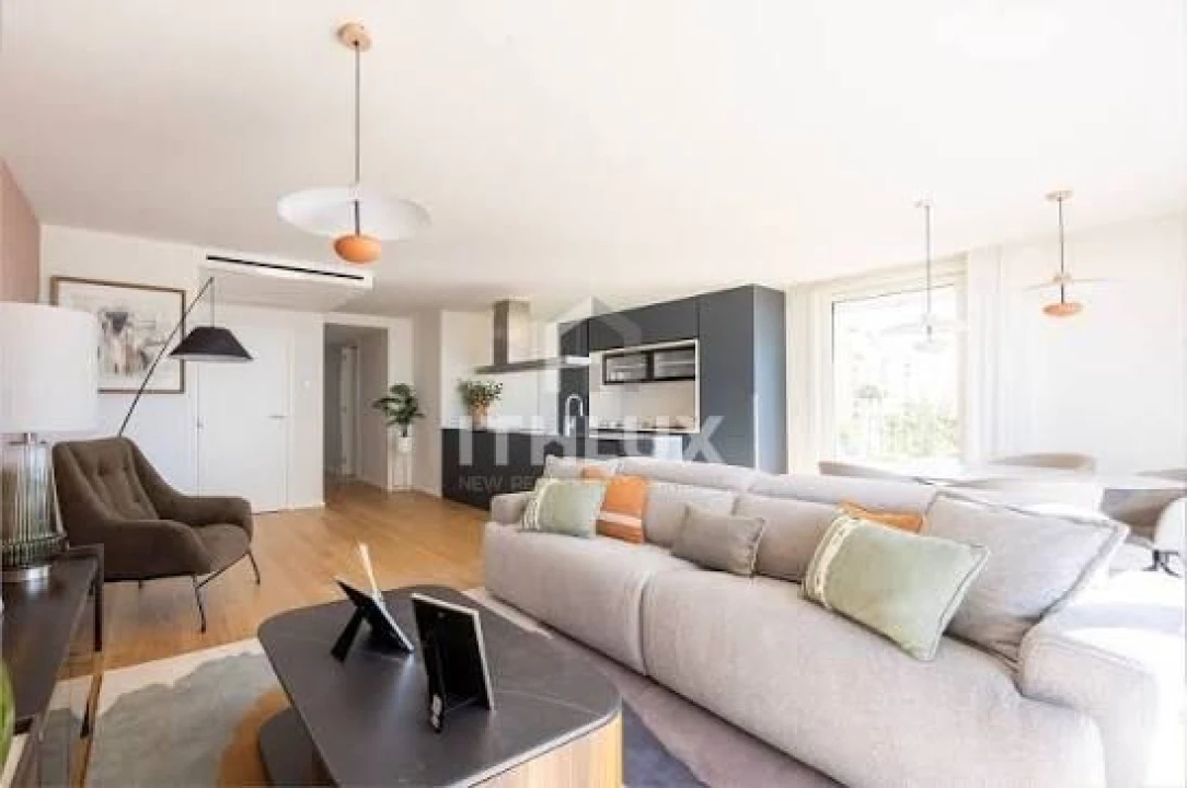 Apartamento T3 para Venda em Faro (Sé e São Pedro) Foto 2