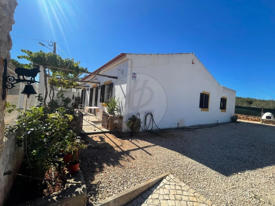 Moradia T4 para Venda em Lagos (São Sebastião e Santa Maria) Foto 1