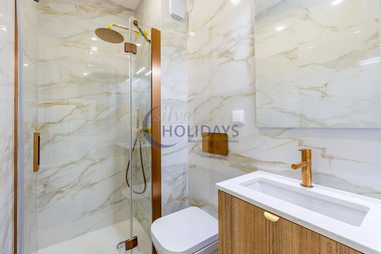 Apartamento T3 para Venda em Quarteira Foto 6