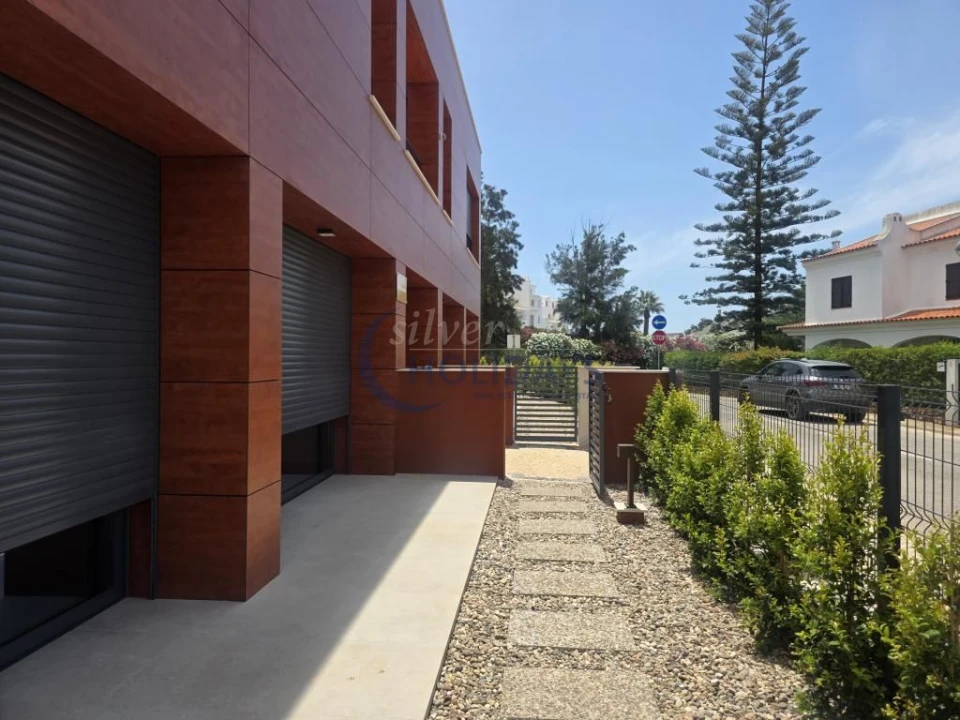Apartamento T2 para Venda em Quarteira Foto 14