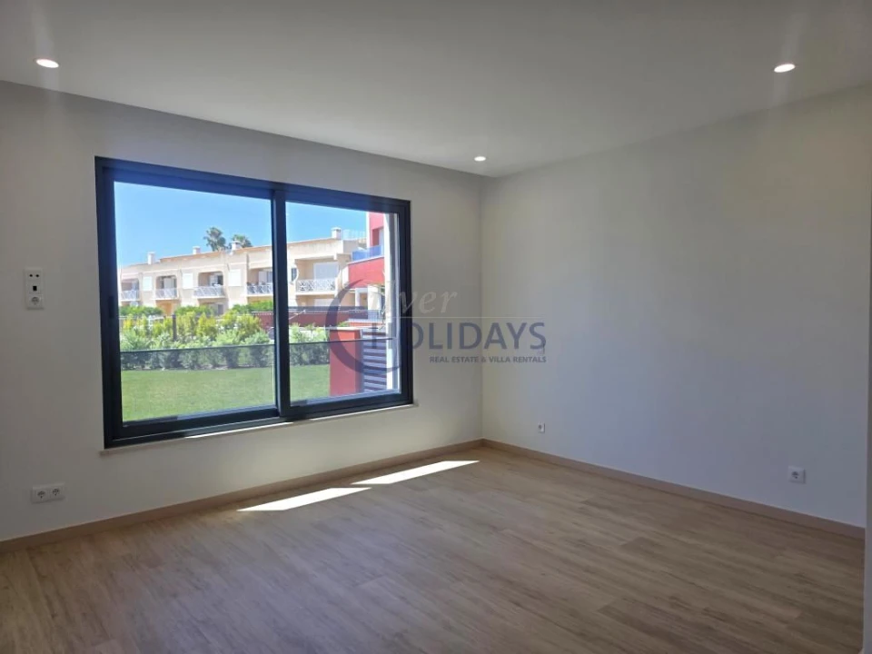 Apartamento T2 para Venda em Quarteira Foto 10