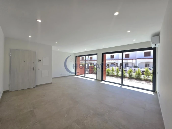Apartamento T2 para Venda em Quarteira Foto 3