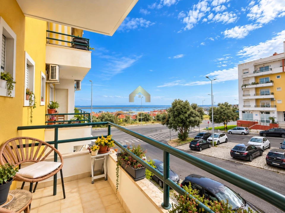 Apartamento T2 para Venda em Póvoa de Santa Iria e Forte da Casa Foto 1