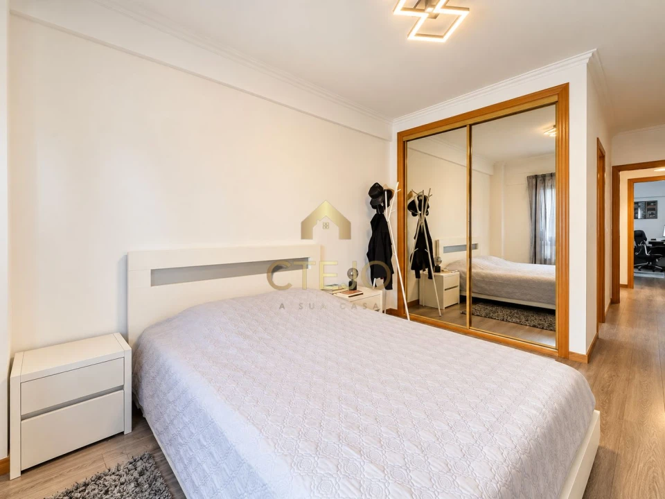 Apartamento T2 para Venda em Póvoa de Santa Iria e Forte da Casa Foto 20