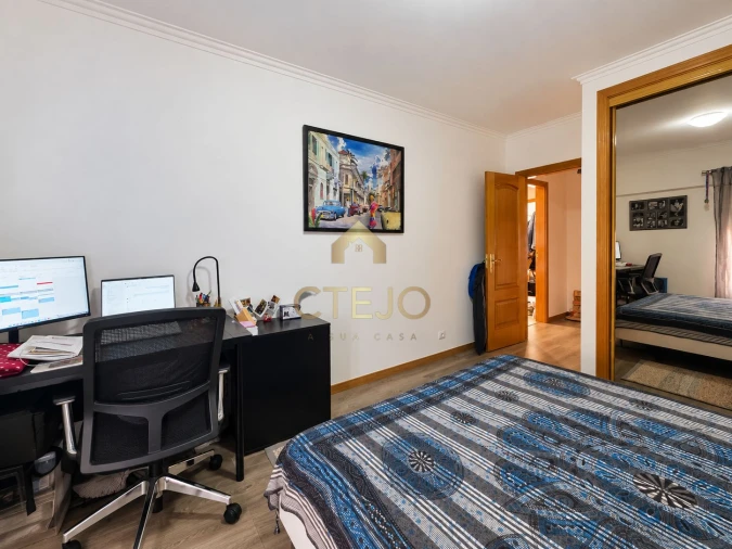 Apartamento T2 para Venda em Póvoa de Santa Iria e Forte da Casa Foto 17