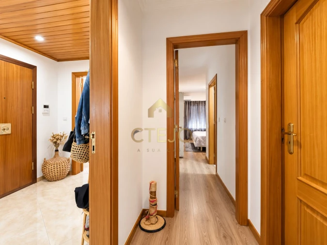 Apartamento T2 para Venda em Póvoa de Santa Iria e Forte da Casa Foto 13