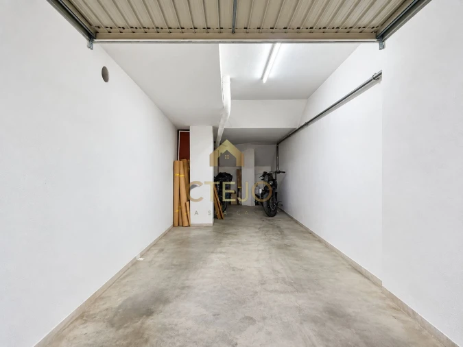 Apartamento T2 para Venda em Póvoa de Santa Iria e Forte da Casa Foto 23