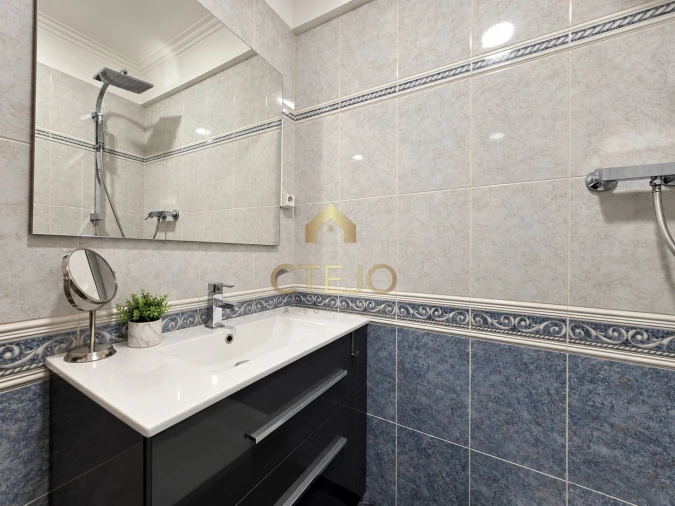 Apartamento T2 para Venda em Póvoa de Santa Iria e Forte da Casa Foto 21
