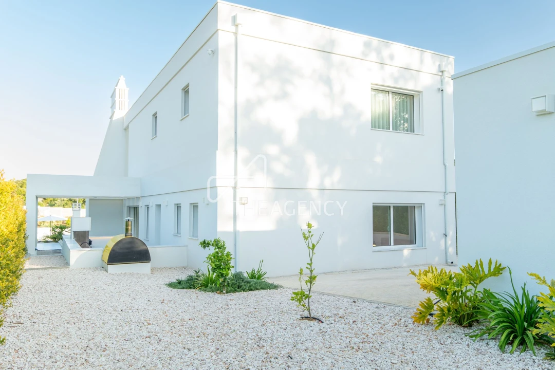 Moradia T8 para Venda em Alvor Foto 56