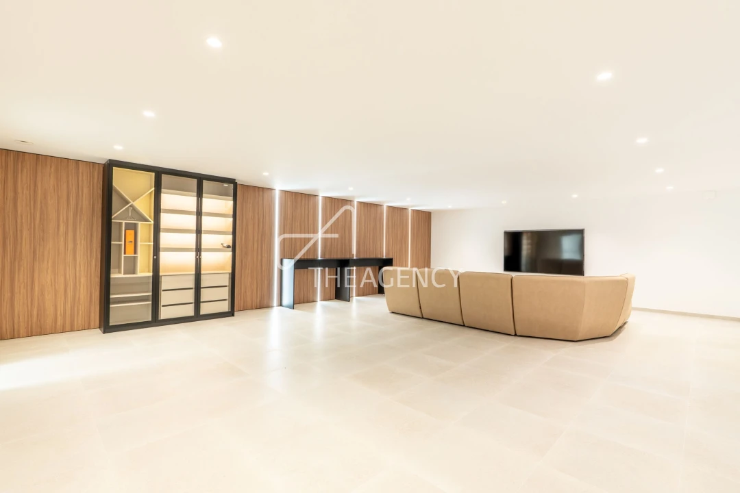 Moradia T8 para Venda em Alvor Foto 40