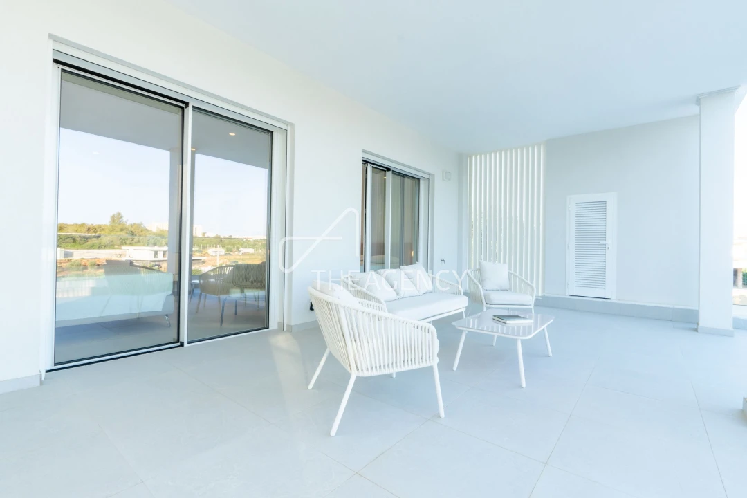 Moradia T8 para Venda em Alvor Foto 9