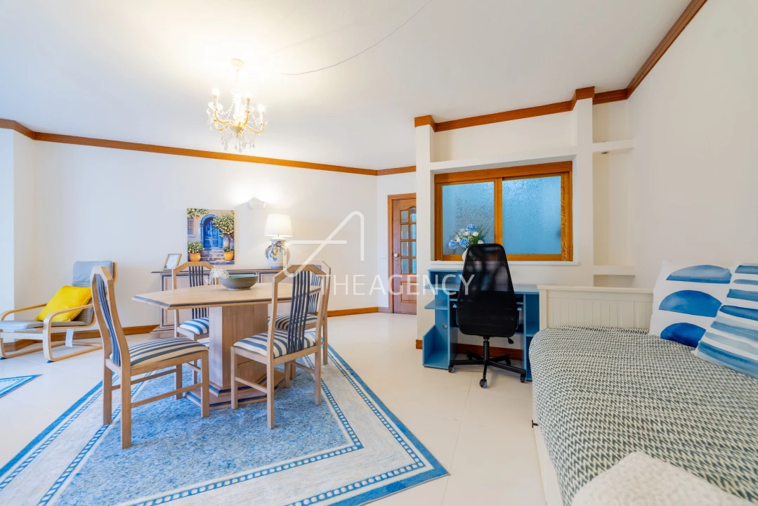 Apartamento T1 para Arrendamento em Quarteira Foto 5