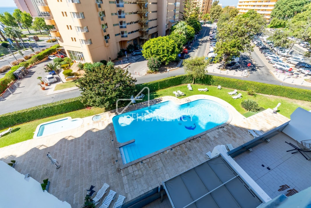 Apartamento T1 para Arrendamento em Quarteira Foto 8