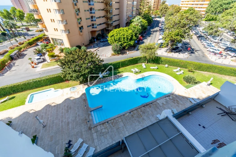 Apartamento T1 para Arrendamento em Quarteira Foto 8