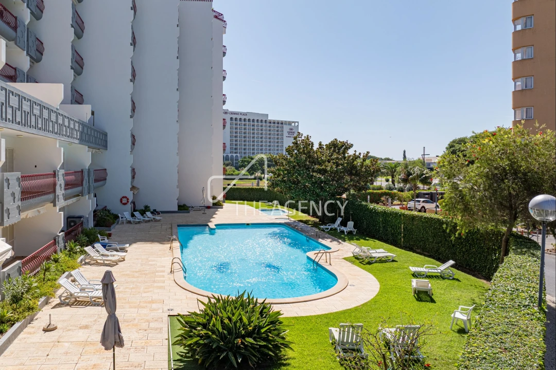 Apartamento T1 para Arrendamento em Quarteira Foto 16