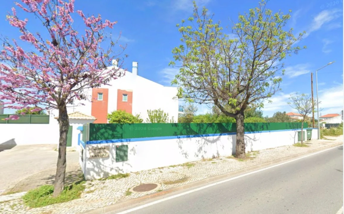 Moradia T3 para Venda em Ferreiras Foto 6