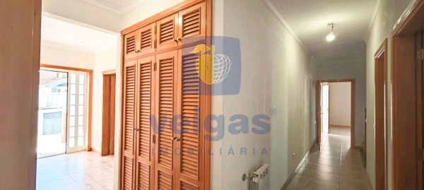 Moradia T4 para Venda em Canedo