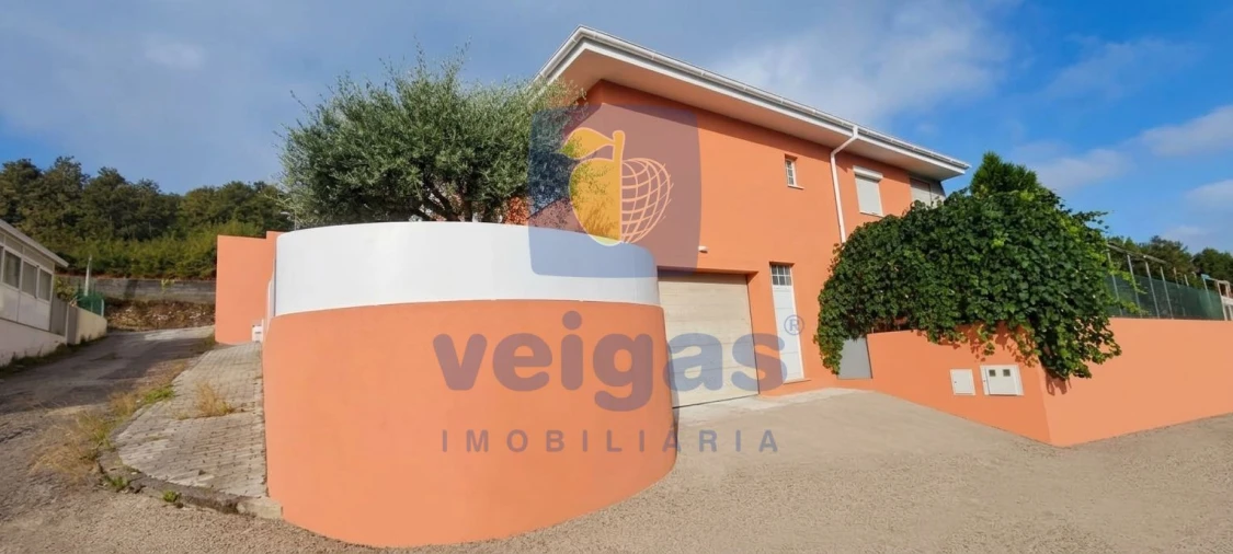 Moradia T4 para Venda em Canedo Foto 32