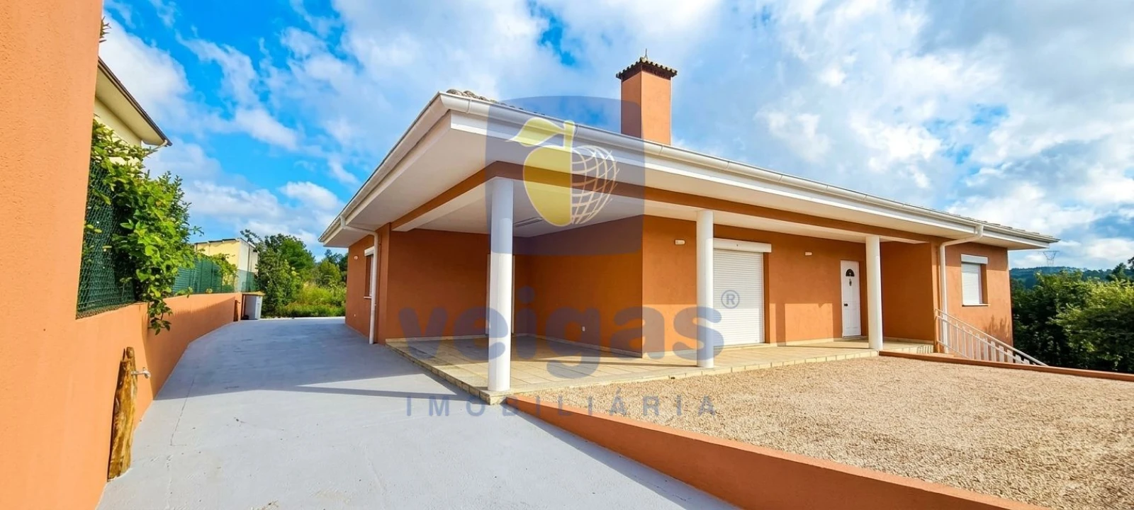 Moradia T4 para Venda em Canedo Foto 1