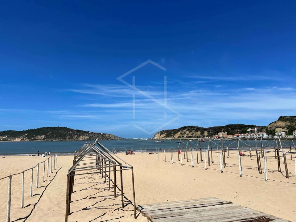 Apartamento T2 para Venda em São Martinho do Porto Foto 1