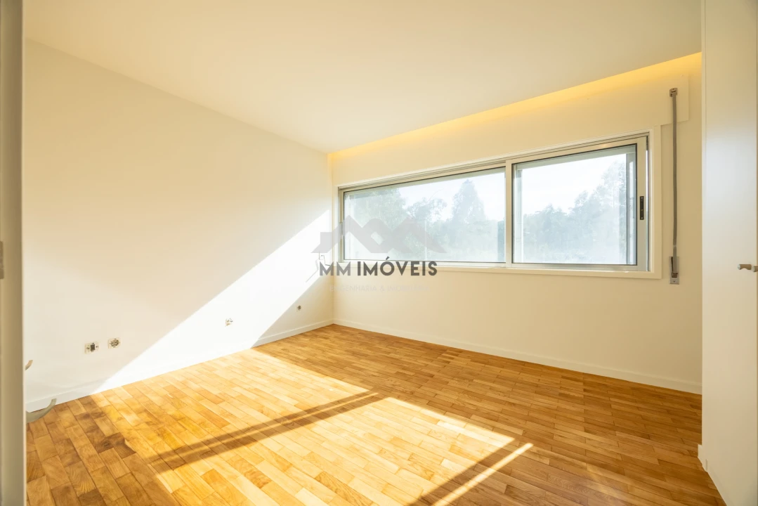 Apartamento T1 para Venda em Nogueira e Silva Escura Foto 18