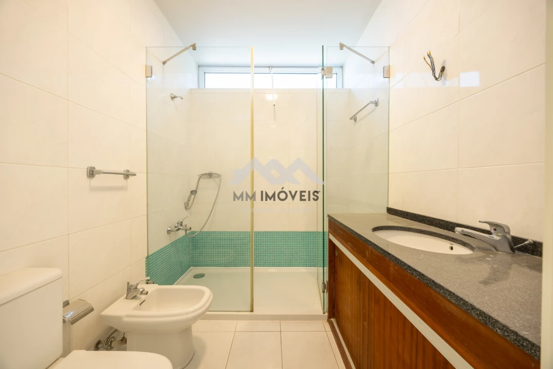 Apartamento T1 para Venda em Nogueira e Silva Escura Foto 23