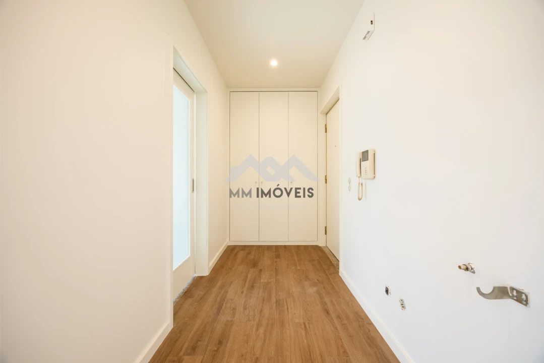 Apartamento T1 para Venda em Nogueira e Silva Escura Foto 10