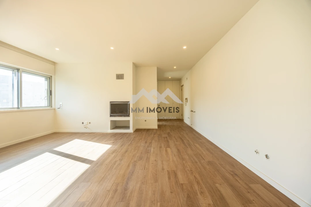 Apartamento T1 para Venda em Nogueira e Silva Escura Foto 9