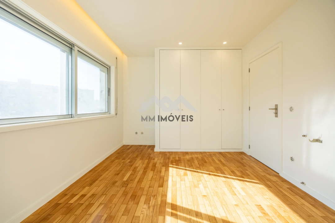 Apartamento T1 para Venda em Nogueira e Silva Escura Foto 19