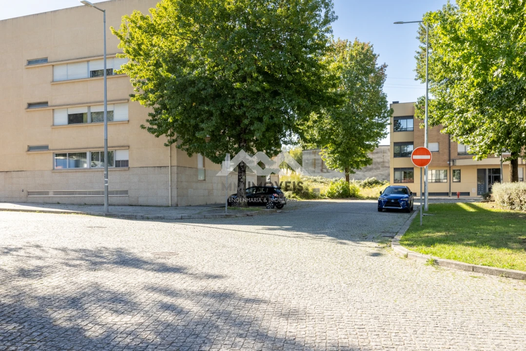 Apartamento T1 para Venda em Nogueira e Silva Escura Foto 29
