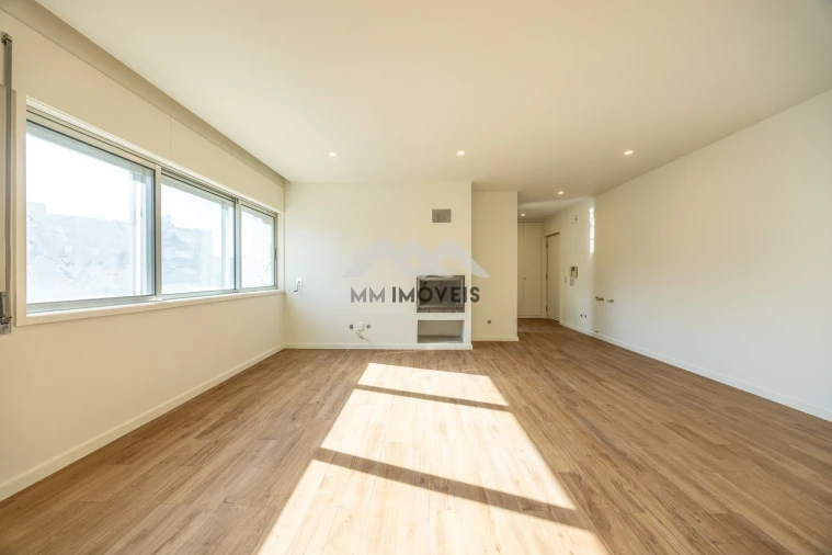 Apartamento T1 para Venda em Nogueira e Silva Escura Foto 5