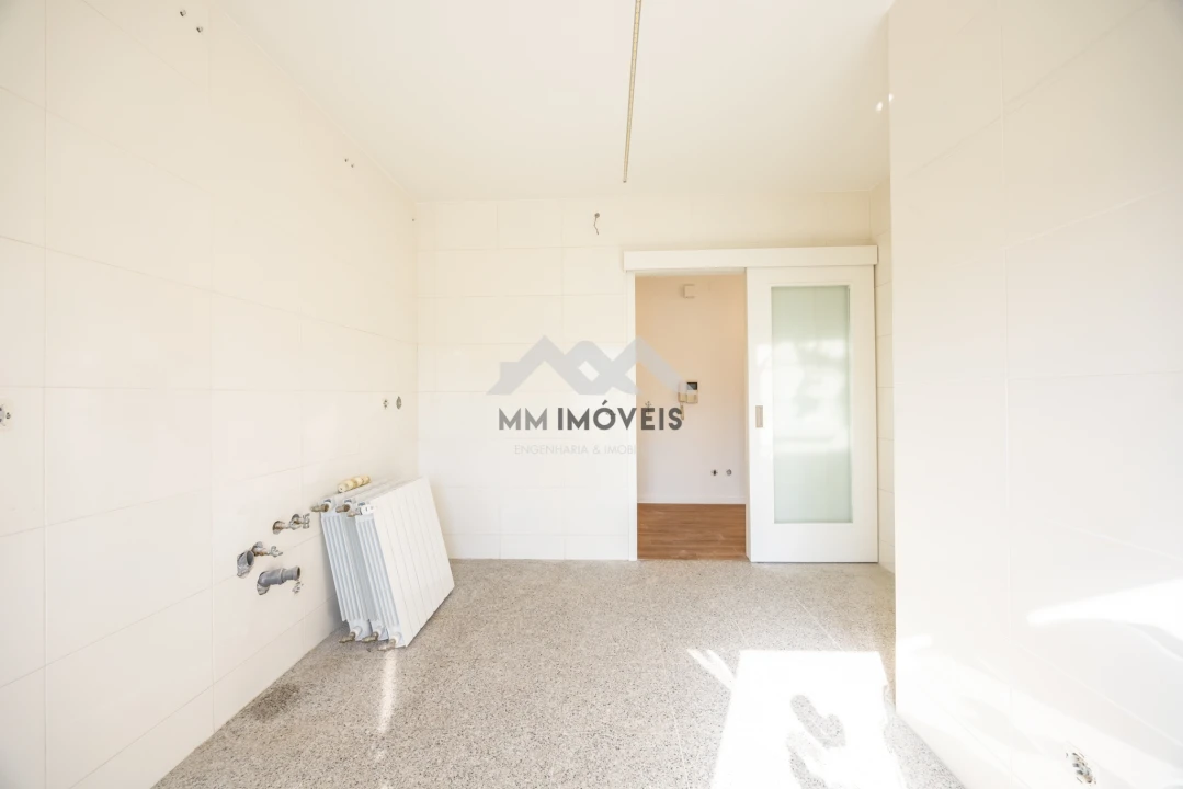 Apartamento T1 para Venda em Nogueira e Silva Escura Foto 13