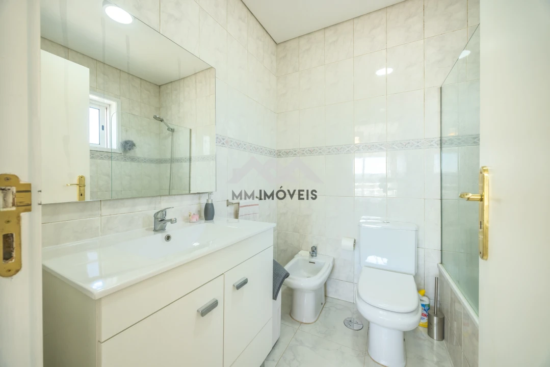 Apartamento T2 para Venda em Fânzeres e São Pedro da Cova Foto 9